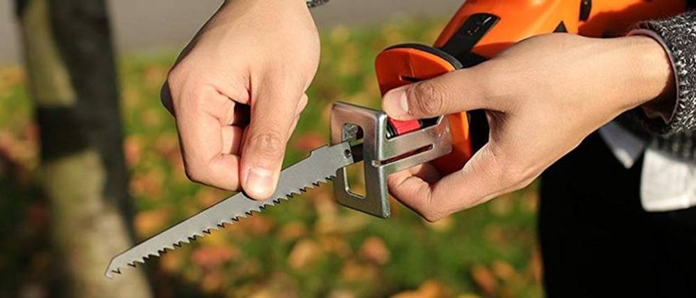 Black+Decker Akku-Gartensäge