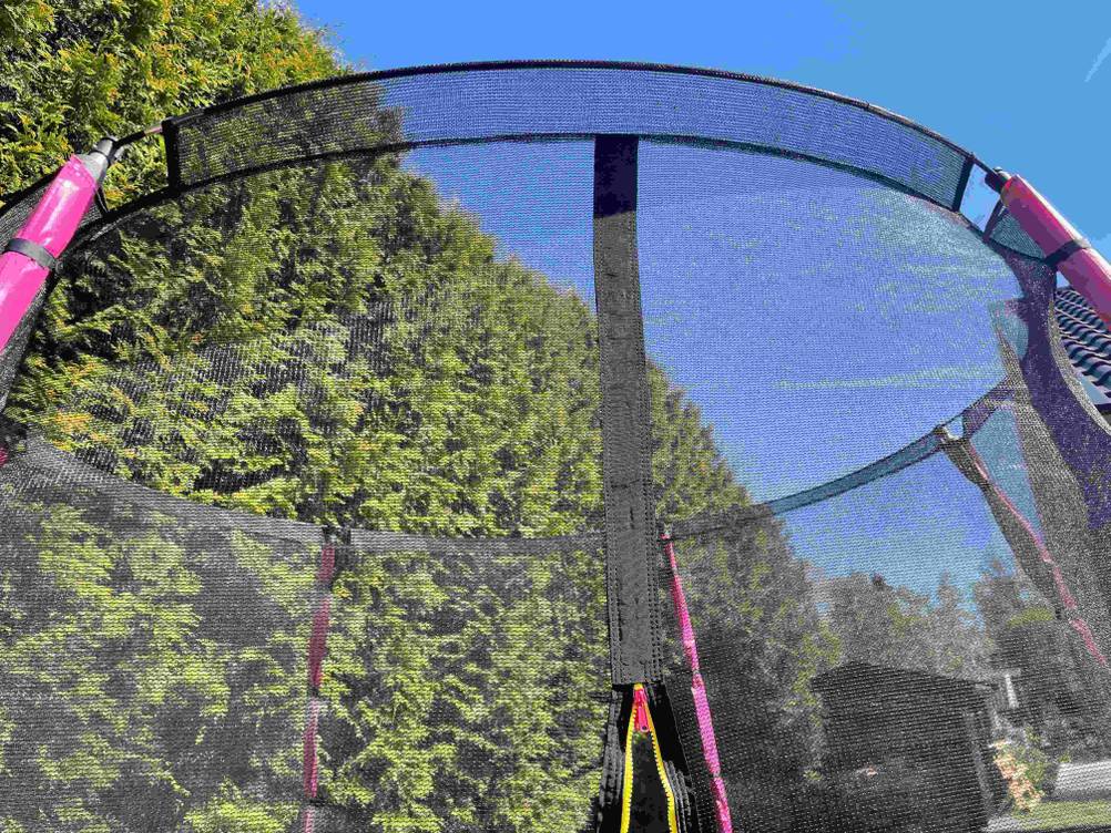 Gartentrampolin getestet: Nahaufnahme des Netzes.