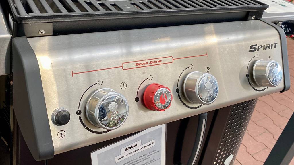 Getesteter Gasgrill mit 3 Brennern.