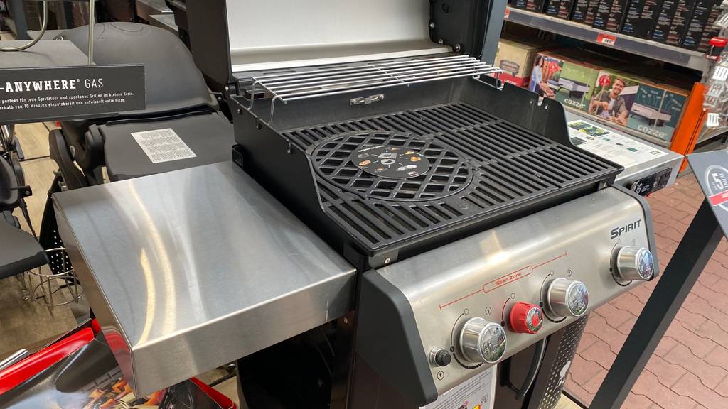 Grillfläche von einem getesteten Gasgrill mit 3 Brennern. 