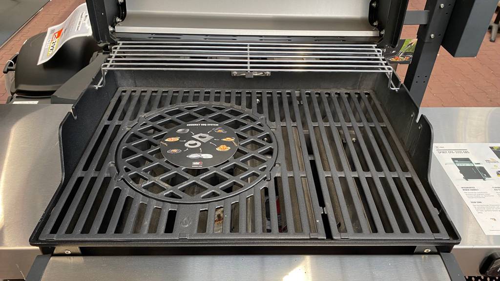 Gasgrill mit 3 Brennern im Test: Grillrost von einem Gasgrill. 