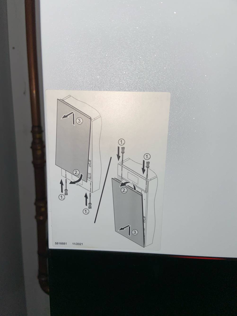 Nahaufnahme der Grafiken auf der getesteten Gastherme.