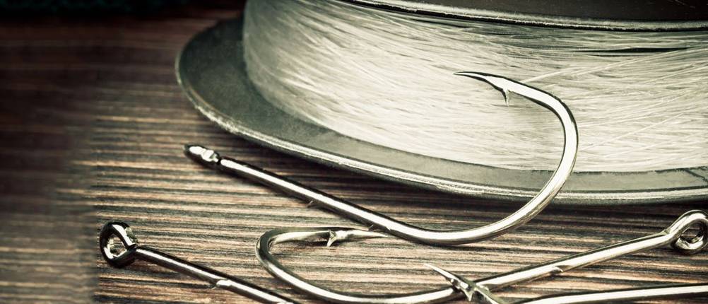 geflochtene-angelschnur-mit-haken