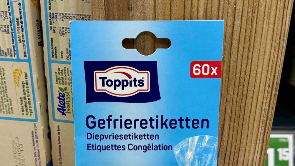 Gefrieretiketten im Test: Nahaufnahme der Vorderseite der Verpackung mit Logo und Artikelbezeichnung.