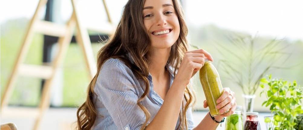 gesunde ernährung smoothie trinken gesunder saft trinken gemüse saft test gemüsesaft vergleich stiftung warentest gemüsesaft