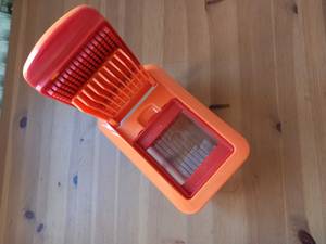 aufgeklappter Nicer Dicer Chef