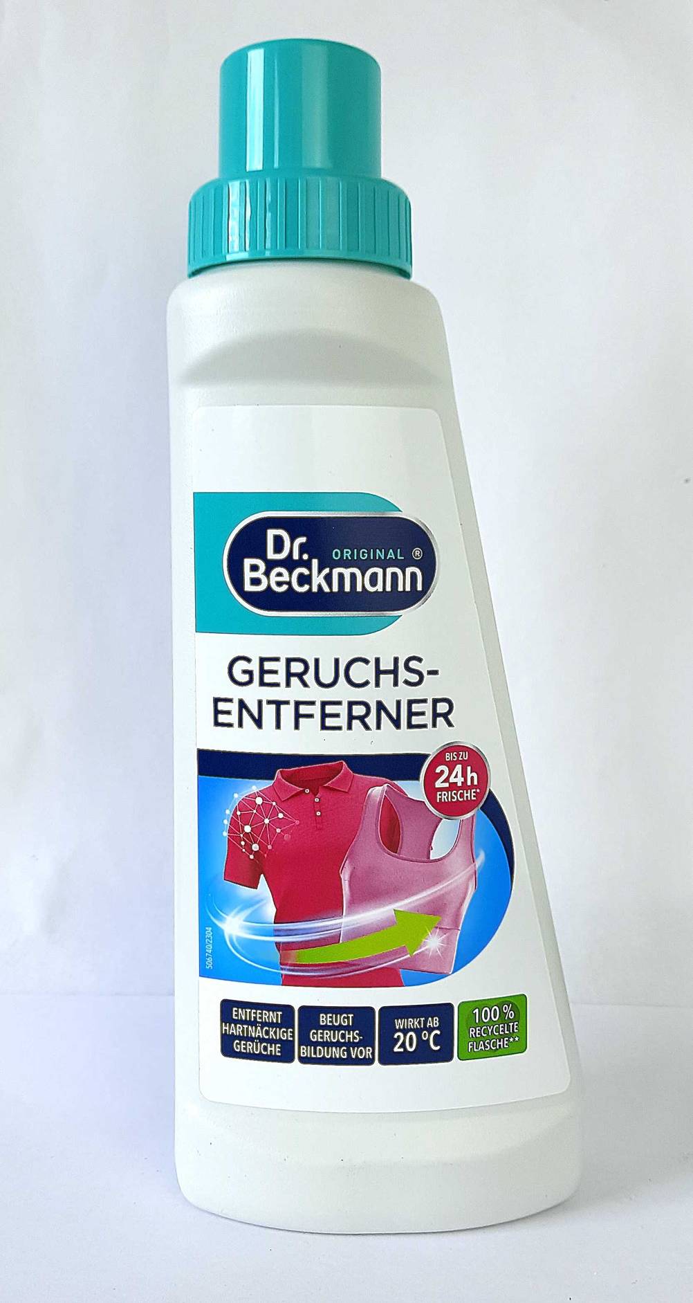 Eine Flasche des Geruchsneutralisierer im Test von vorne.