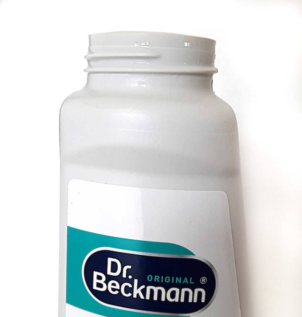 Geruchsneutralisierer-Test: Nahaufnahme der Flaschenöffnung.