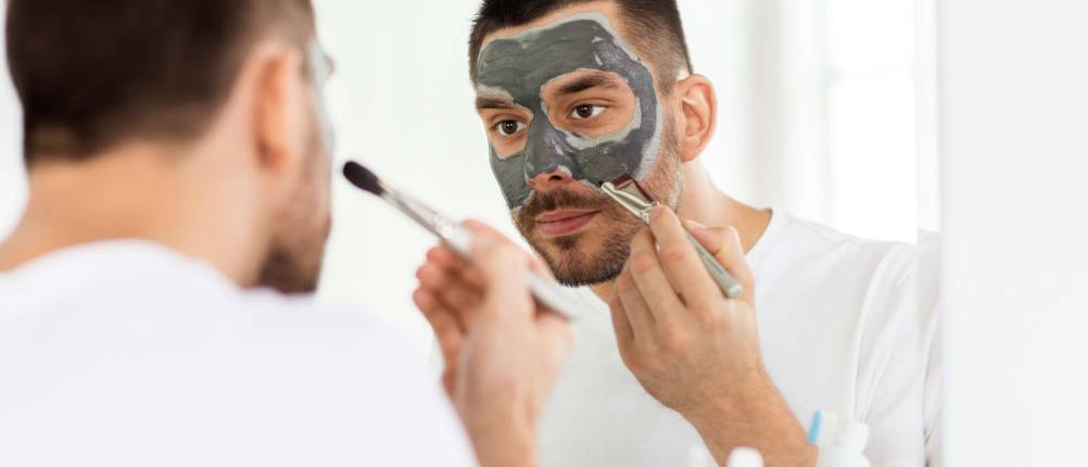 Gesichtsmaske-Männer-Test