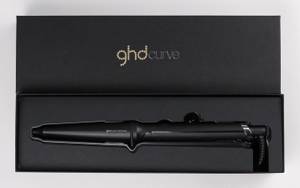 Lockenstab im Test: Zu sehen ist ein Lockenstab von GHD