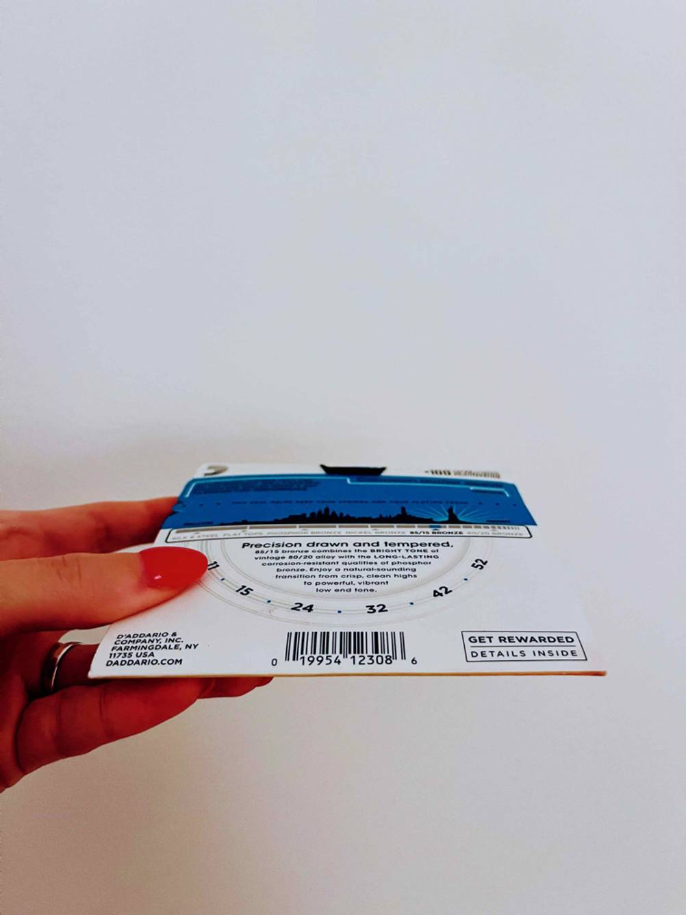 Gitarrensaiten getestet: Verpackung in der Hand.