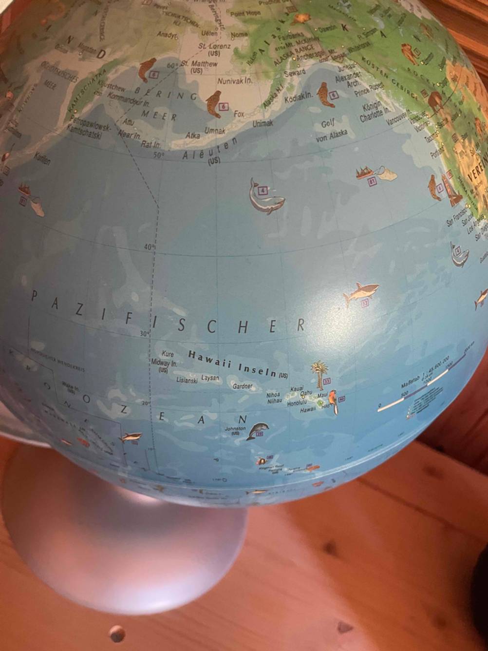 Getestet: Ein Globus auf dem der Pazifische Ozean abgebildet ist.