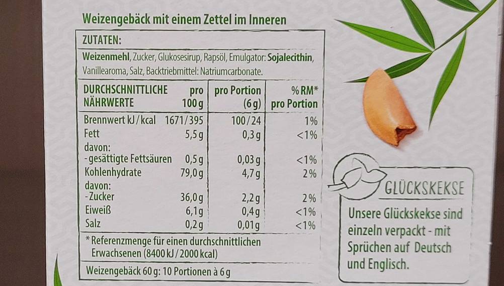 Glückskeks im Test: Nahaufnahme der Zutaten und Nährwerte auf der Rückseite der Verpackung.