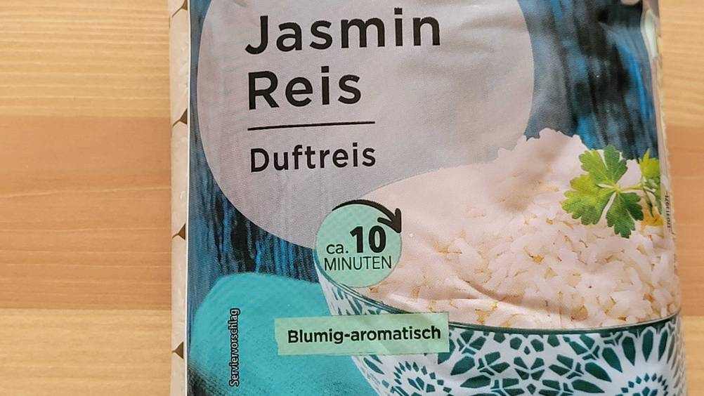 Jasmin Reis getestet: Vorderseite einer Packung mit Angabe der Zubereitungszeit.