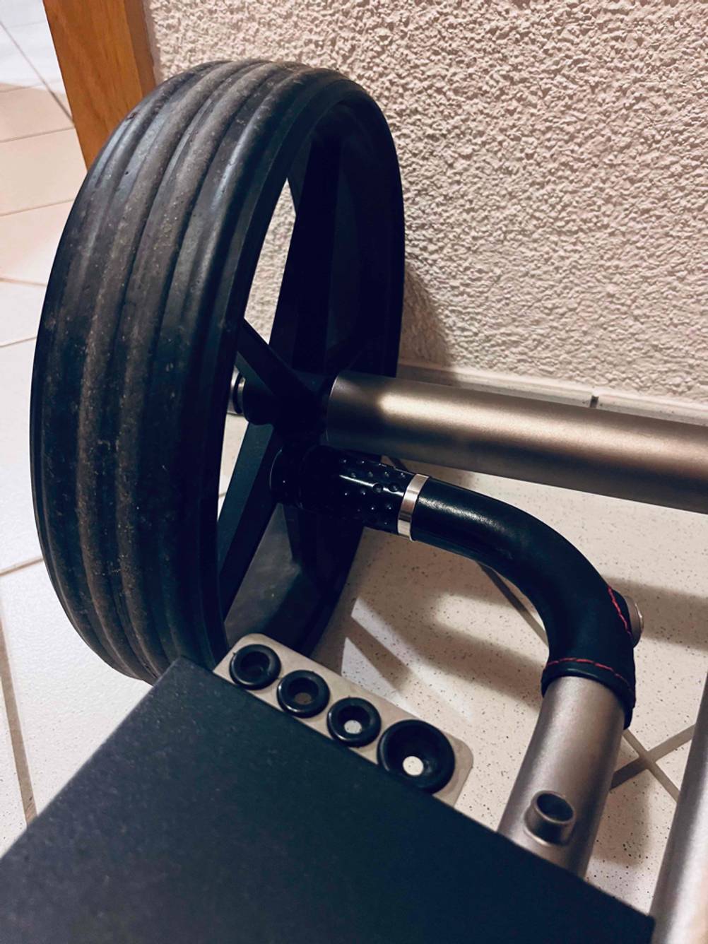 Golf-Trolley getestet: Detailansicht eines Rades.