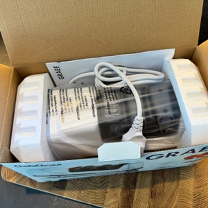 Geöffneter Karton des Graef CC 120