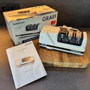 Karton, Anleitung und Graef CC 120