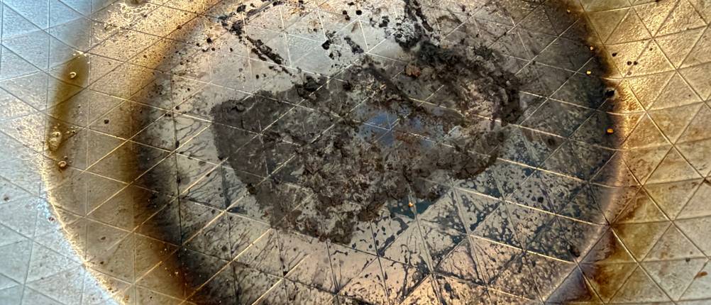 Schwarze Reste befinden sich nach der Benutzung in der Gräwe F400