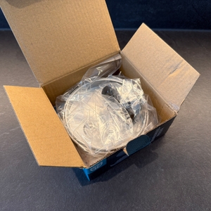 Der geöffnete Karton vom Gräwe-Hamburgerpressen-Set