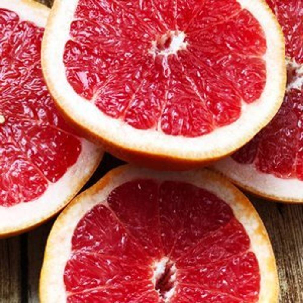 aufgeschnittene grapefruits