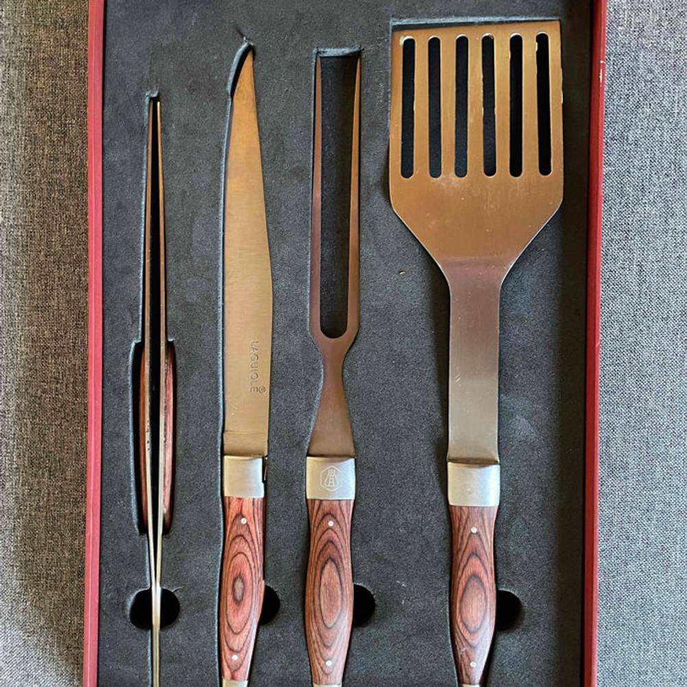 Grillbesteck in der Verpackung