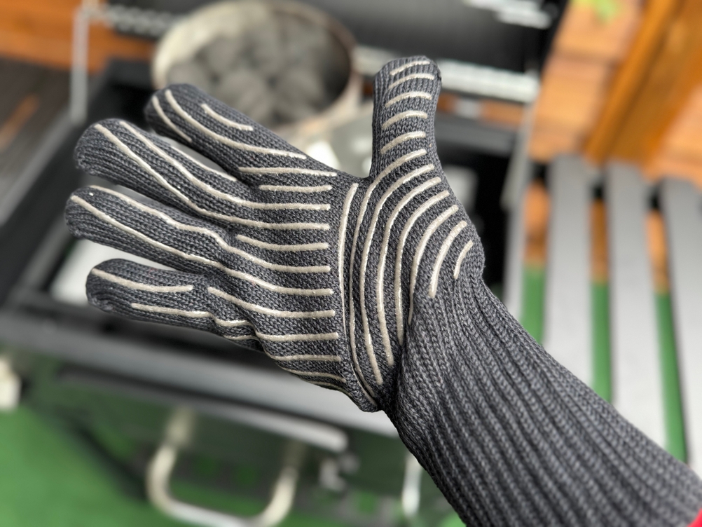 Oberseite der getesteten Grillhandschuhe von Weber.