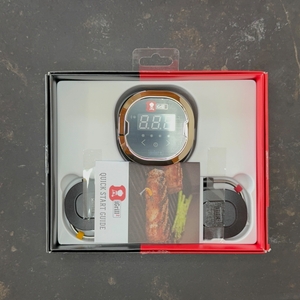 Das getestete Grillthermometer von Weber in seiner Verpackung.