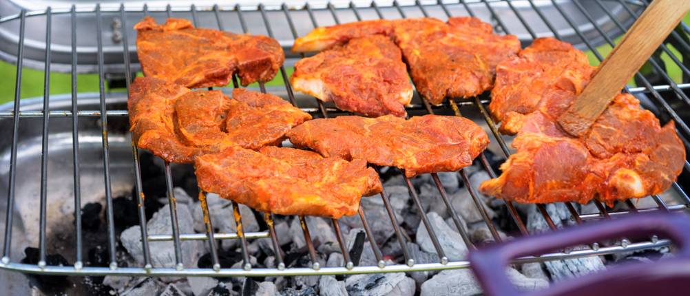 Grillzange-Holz-Test