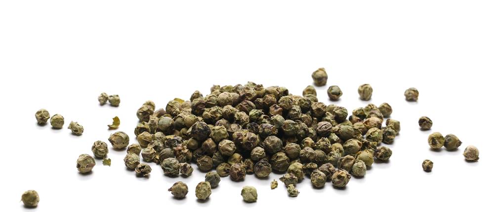 ein kleiner Haufen grüner Pfeffer