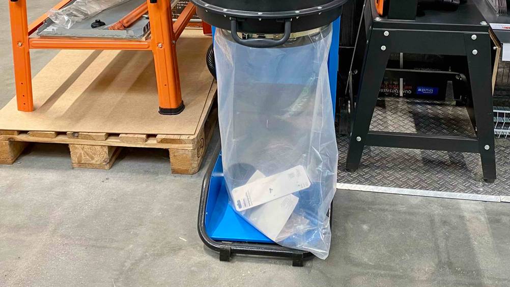 Im Test: Nahaufnahme des Müllsackes einer Absauganlage.