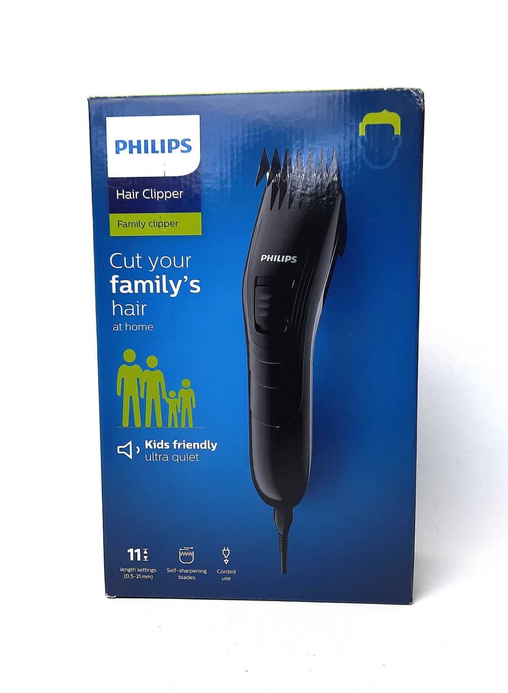 Die Originalverpackung der getesteten Haarschneidemaschine mit Kabel von vorne.