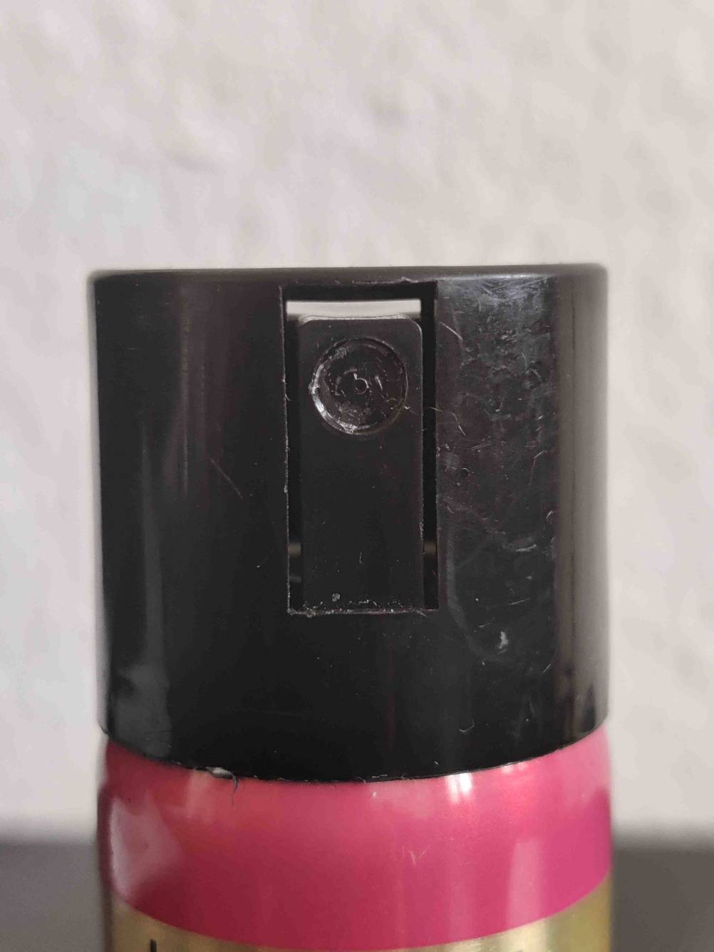Sprühkopf von einem getesteten Haarspray.