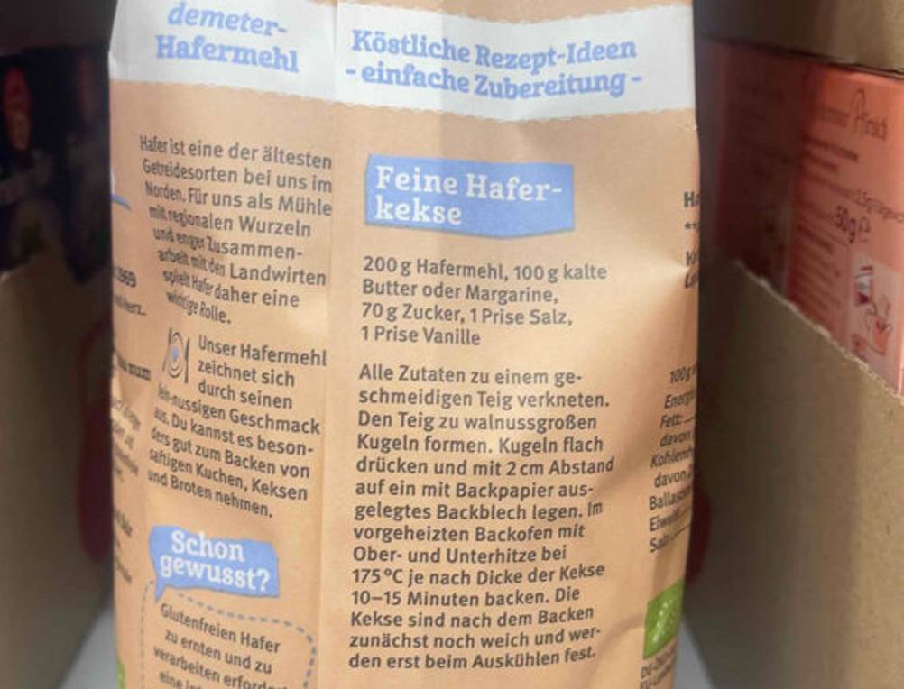 Nahaufnahme des Rezepts auf der Verpackung mit dem glutenfreien Demeter Hafermehl im Test.