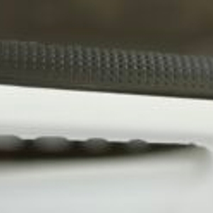 Handmixer im Test: Nahansicht der gummierten Oberseite des Handgriffs des Krups 3 Mix 9000.