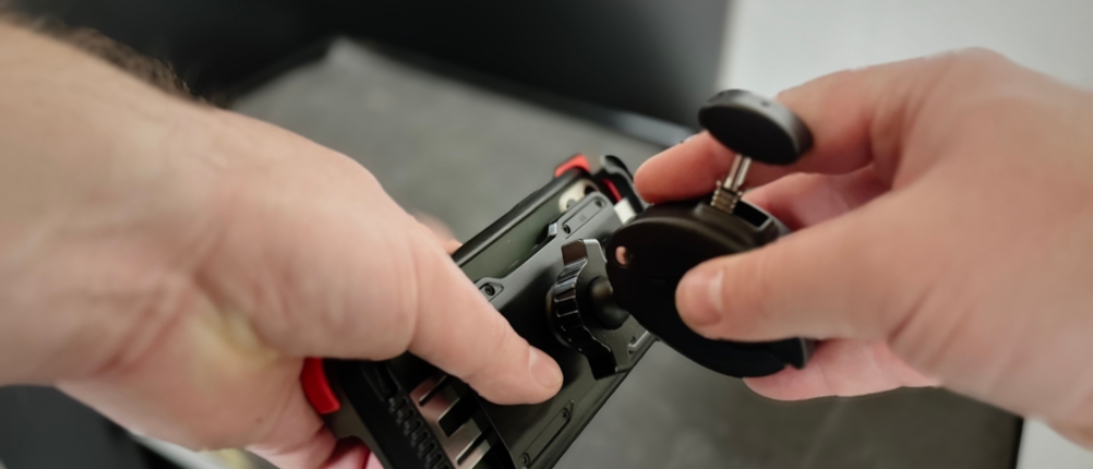 Die Rückseite der Handyhalterung von Lamicall.