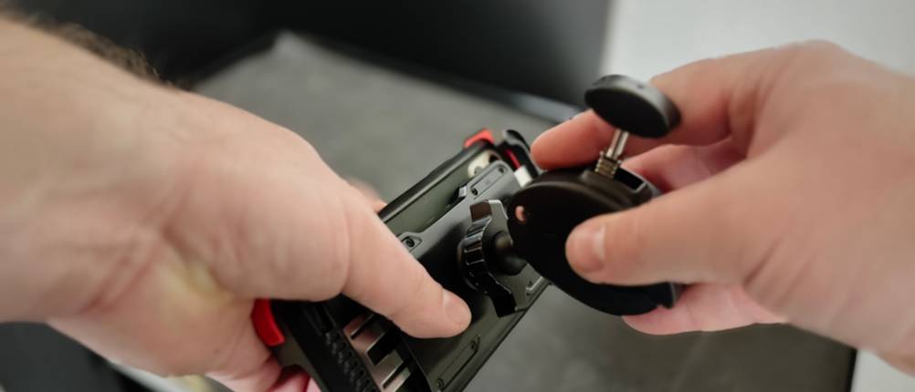 Die Rückseite der Handyhalterung von Lamicall.