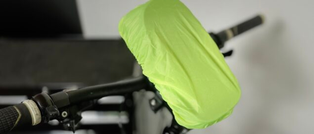 Die Handyhalterung von Lemego mit Schutzhülle.