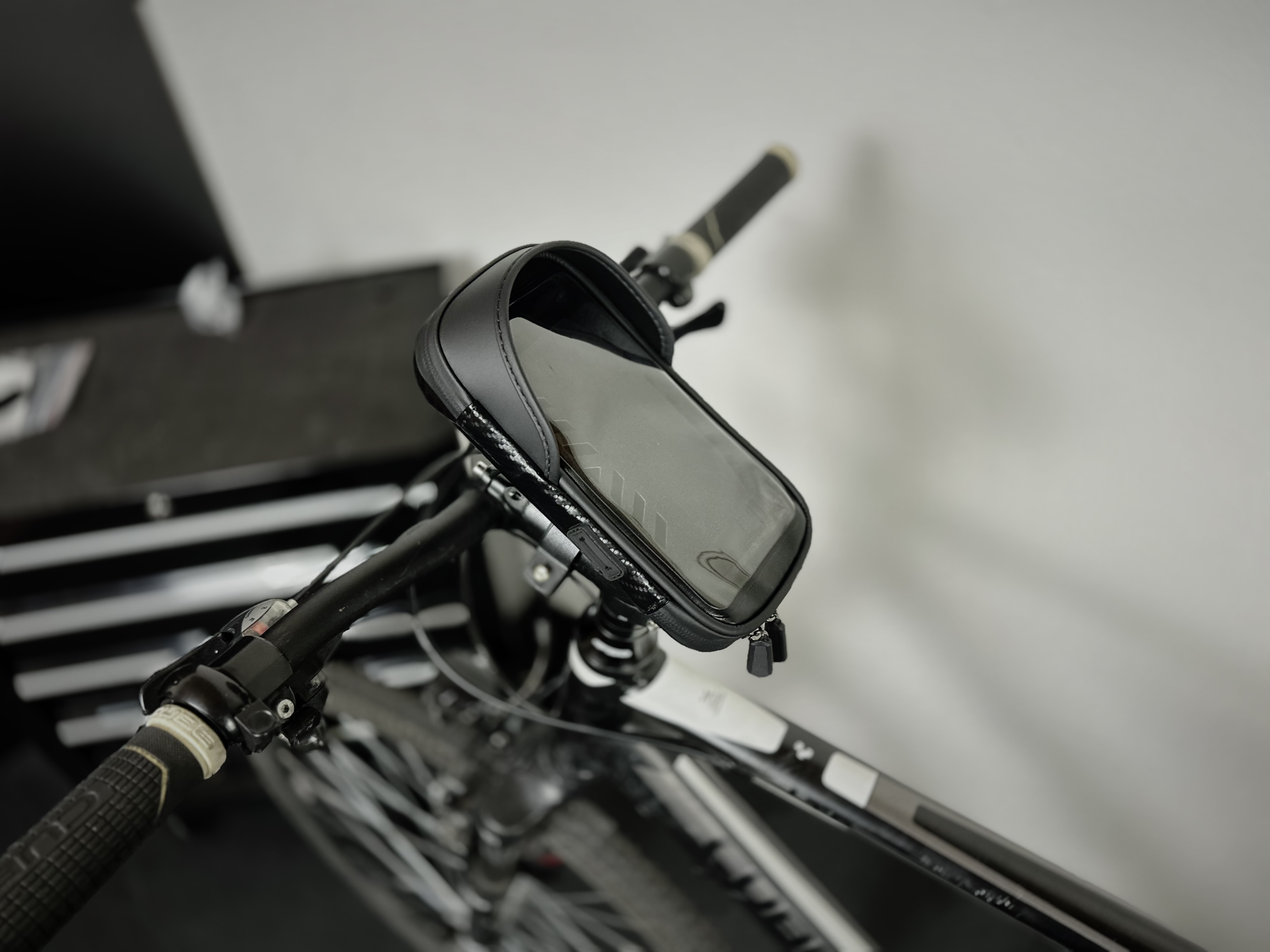 Hama Smartphone-Halterung »Fahrrad-Handyhalterung  Produktbild-Vorschau 11