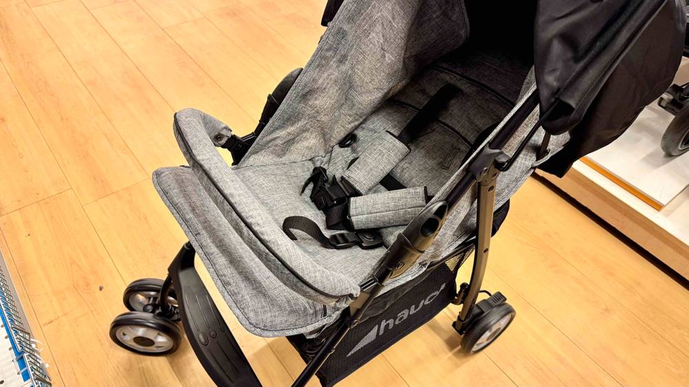 Hauck-Kinderwagen im Test: Nahaufnahme der Sitzfläche.