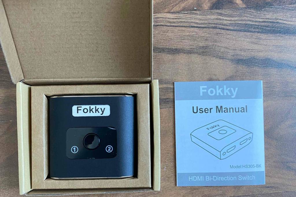 HDMI-Splitter 1-in-2-out getestet: Splitter in Verpackung mit Gebrauchsanweisung.