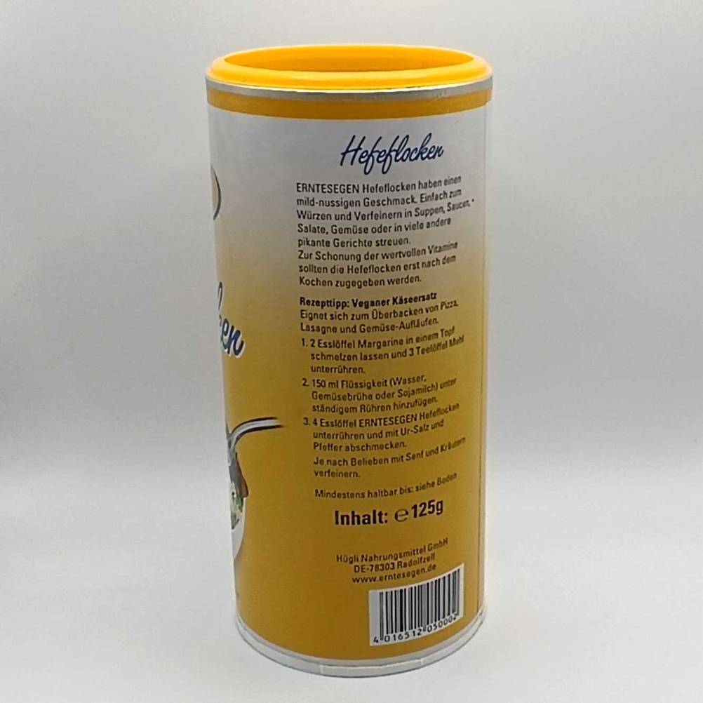 Rückseite von einer Verpackung von getesteten Hefeflocken mit Zubereitungsinformationen. 