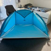 Die aufgebaute Helios Air 850 steht auf einem Teppich