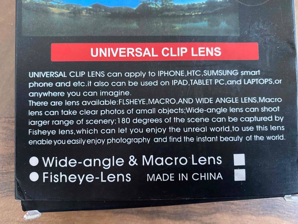 Im Test: Nahaufnahme der Rückseite der Verpackung eines Fisheye-Objektivs mit Informationen.