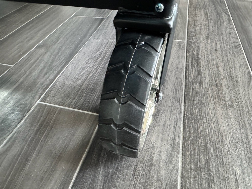 Ein Reifen des Hoberg 05301 in Nahaufnahme