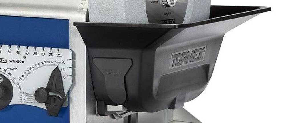 Nassschleifmaschine Tormek T8, die das alte Modell Tormek T7 überholt hat.