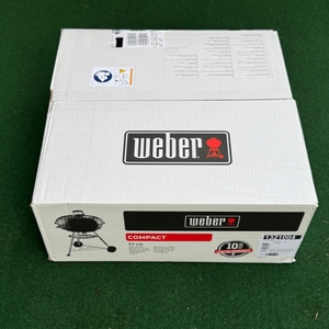 Karton des getesteten Holzkohlegrills von Weber.