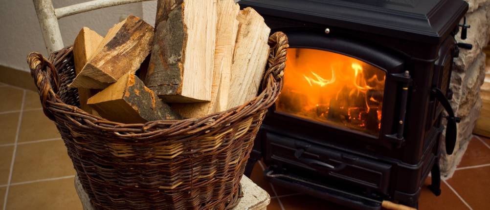 holzkorb-kamin