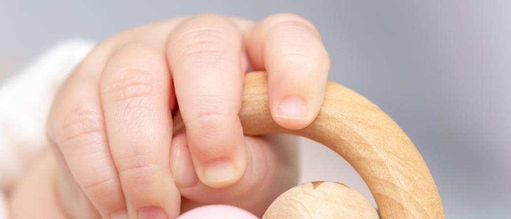 Holzspielzeug Baby Test