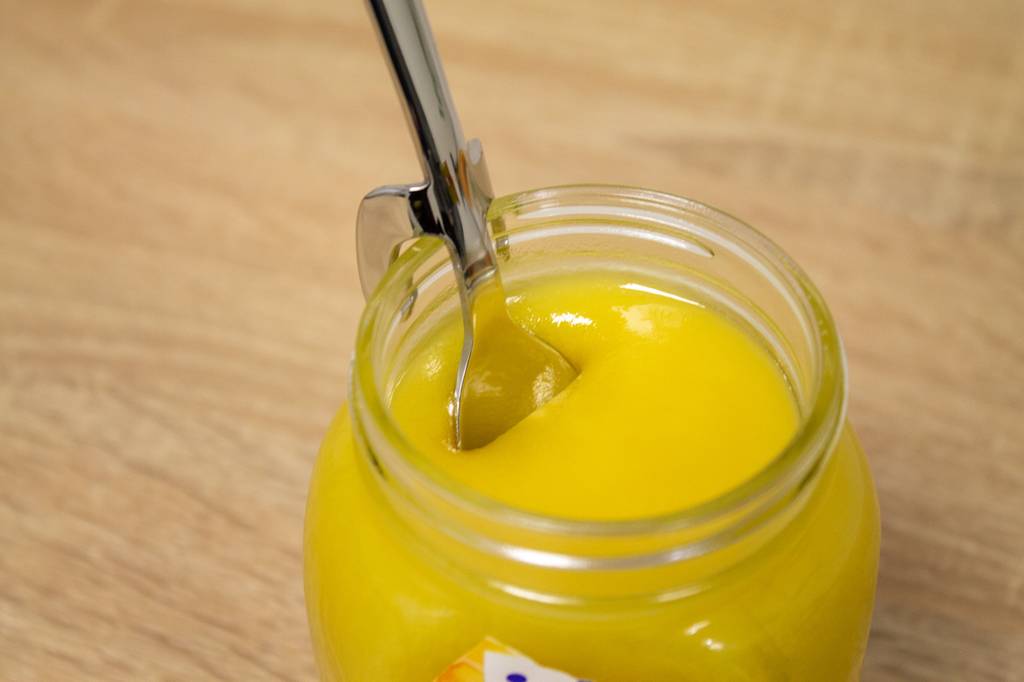 Honiglöffel-Test: Honiglöffel mit Halterung.