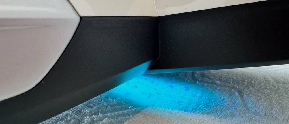 Ein Licht an der Untetseite des Hoover Ultra Vortex